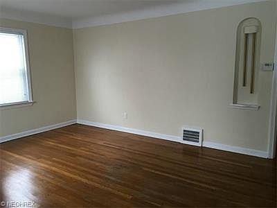 3rd image of 14206 Courtland Ave