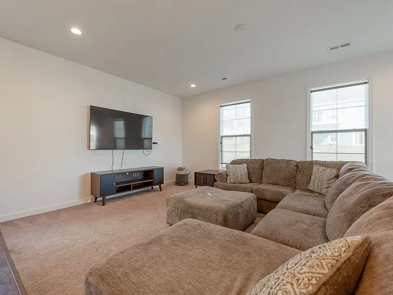 5006 Forsythia Pl — Photo 30