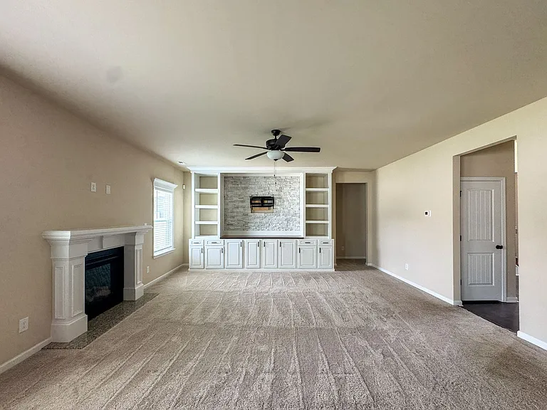 1465 Draw Bridge Ln — Photo 12