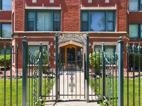 8000 S Phillips Ave APT 2N, Chicago, IL 60617