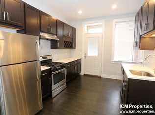 1940 W Nelson St #1W, Chicago, IL 60657