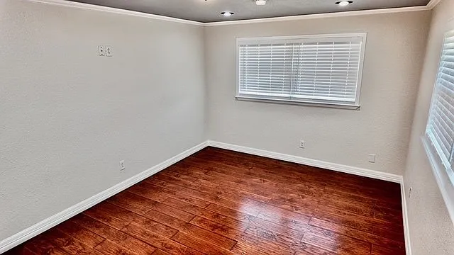 1706 Emerald Ave — Photo 12