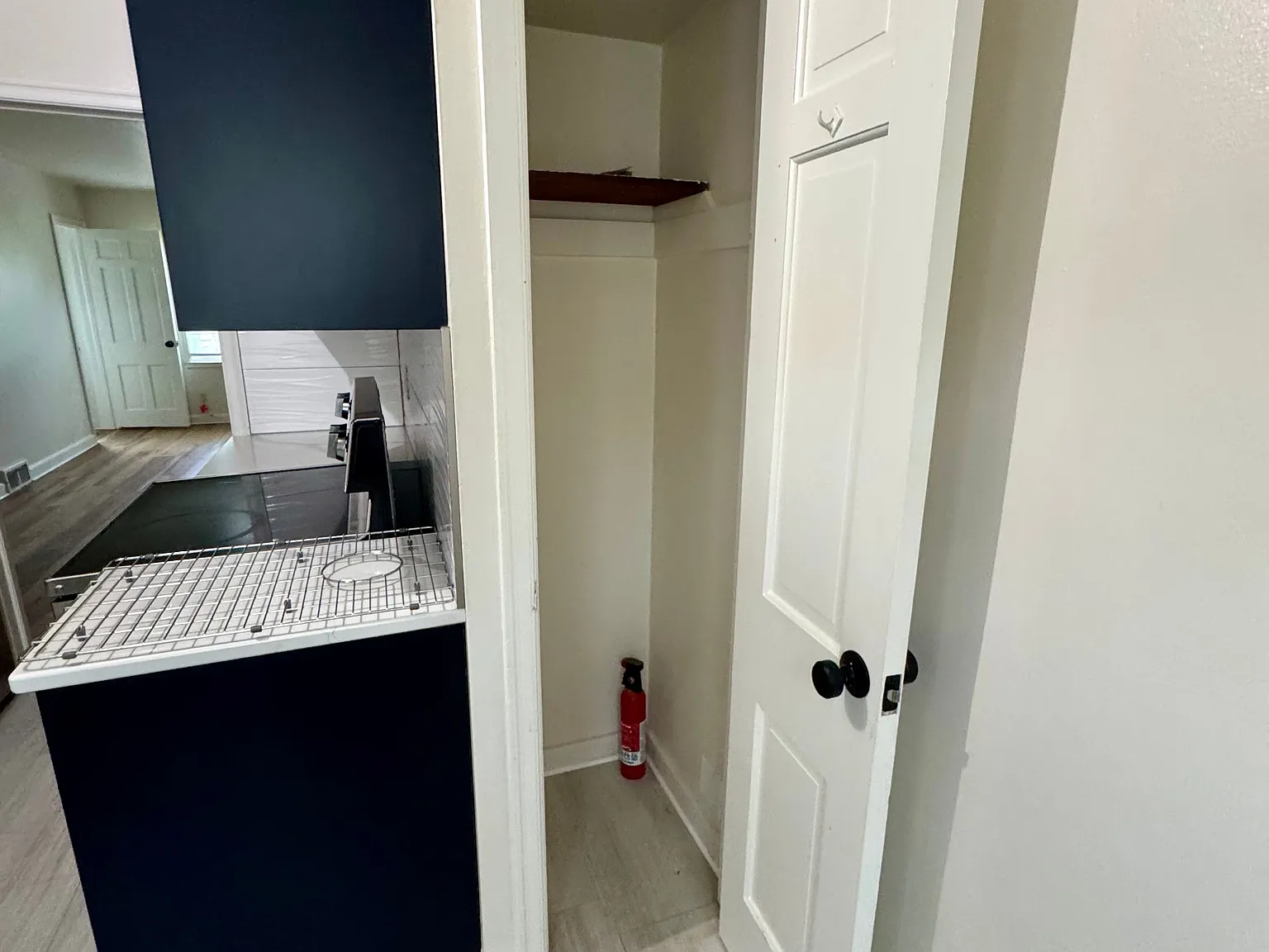 2 bed, 1.0 bath, 800 sqft, $1,315 — Photo 2