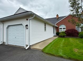 18-18D Castle Hill Rd, Agawam, MA 01001
