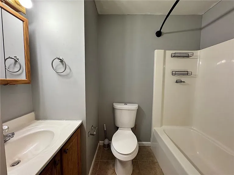 180 Berkshire St — Photo 13