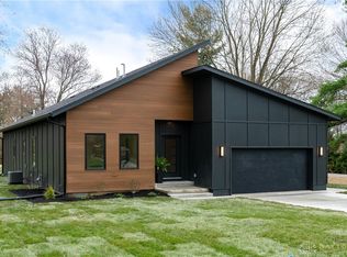 1484 Howell Rd, Beavercreek, OH 45434