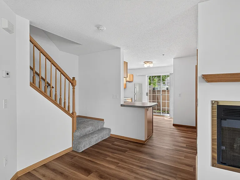 11208 Providence Ln — Photo 17