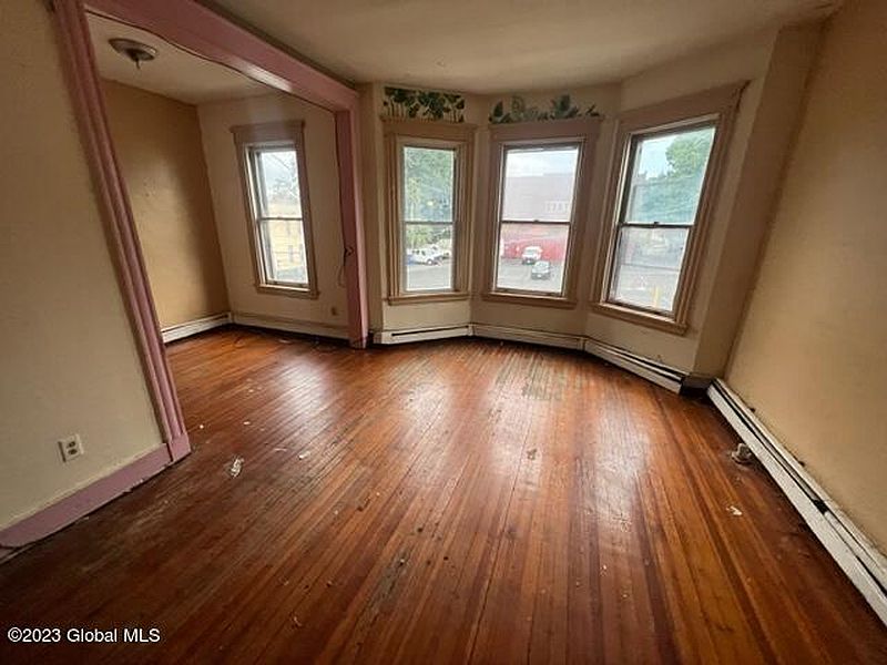 3rd image of 399 Orange Street