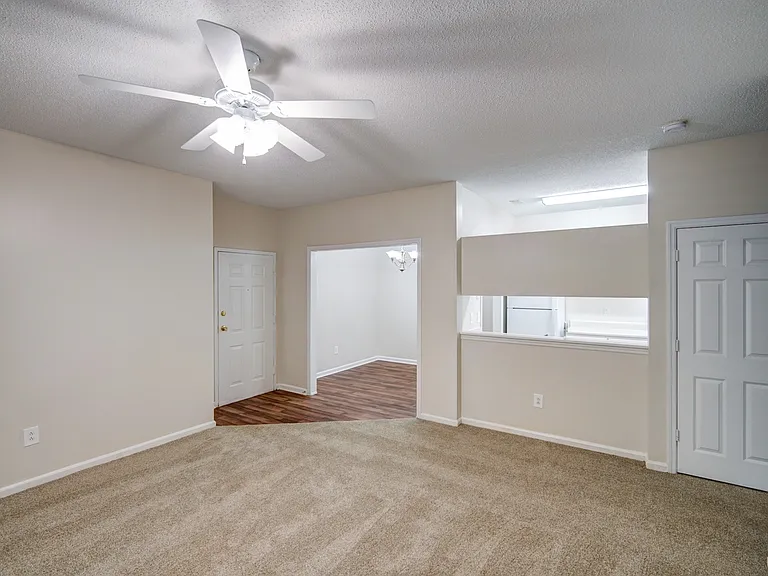 Bristol Park Apartment Homes — Photo 34