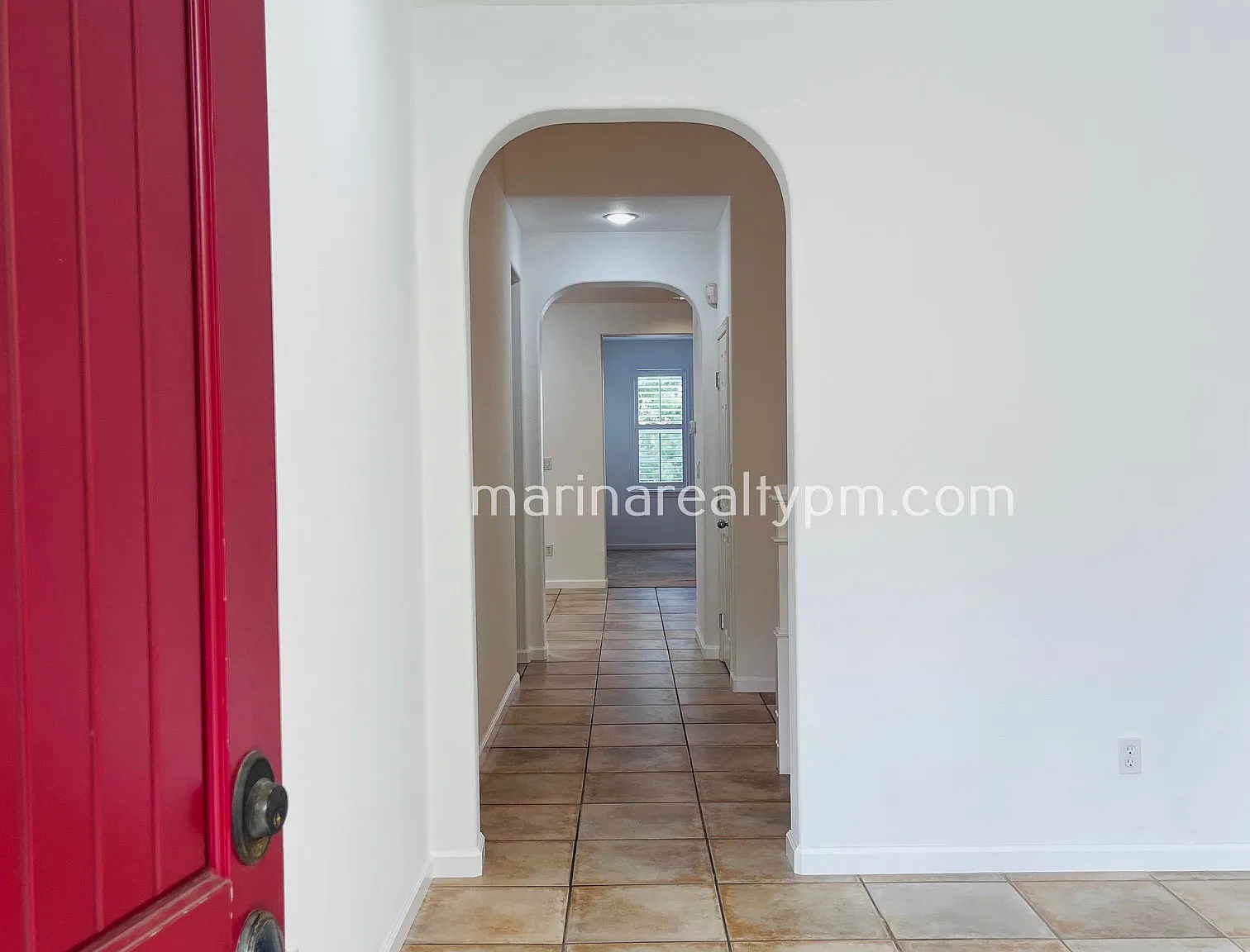 3 bed, 2442 sqft, $3,500 — Photo 2