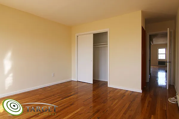 Rented by Target Realty Group | media 2