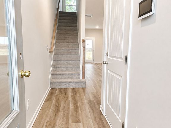 3rd image of 5455 Biltmore Dr