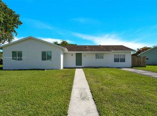 11045 SW 165th Ter, Miami, FL 33157