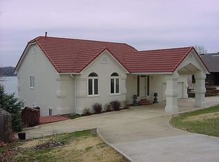 1887 Chimney Pt, Sunrise Beach, MO 65079