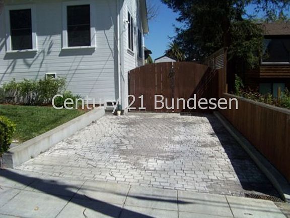 2nd image of 316 Pleasant St