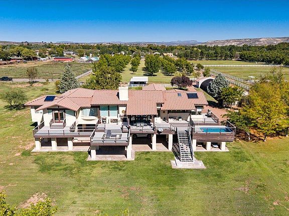 2nd image of 303 W Grippen Rd