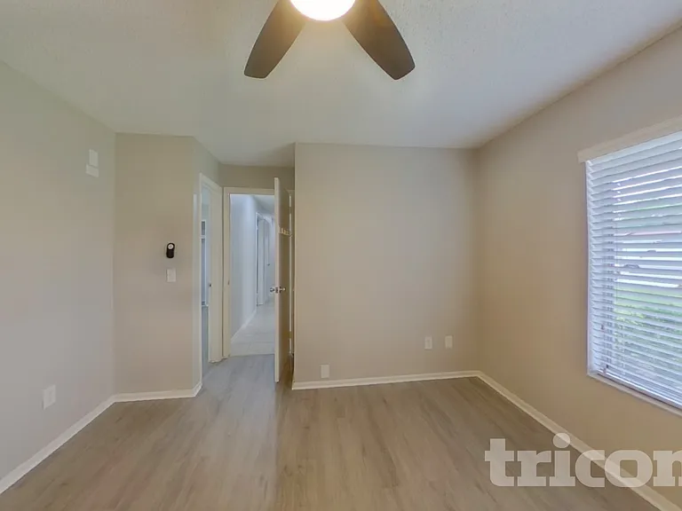 11415 Cardiff Dr — Photo 6