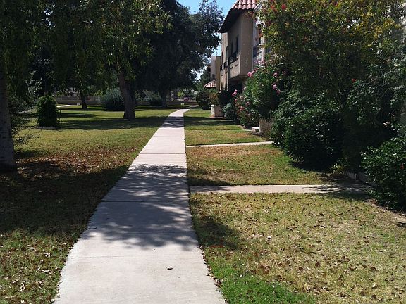 3rd image of 2045 W Hazelwood Pkwy