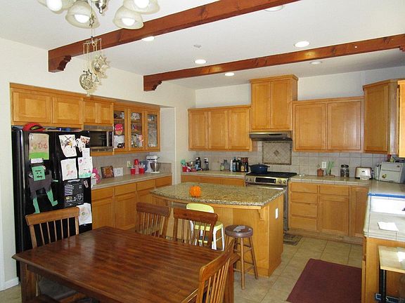 3rd image of 409 6th St
