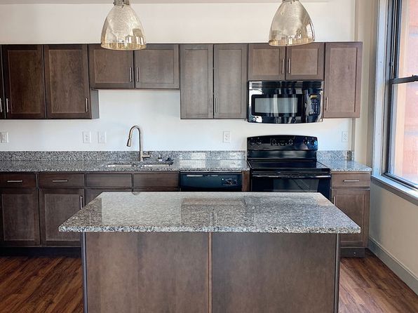8 E Long St SUITE 201