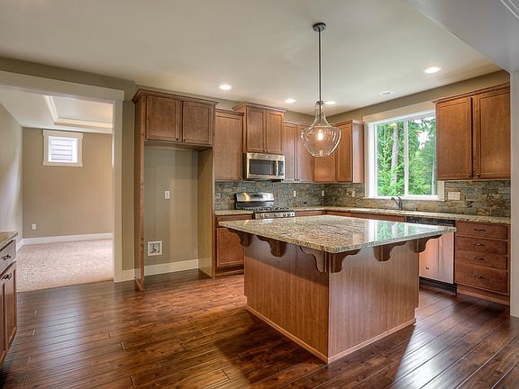 4th image of 3847 Cameron Dr NE