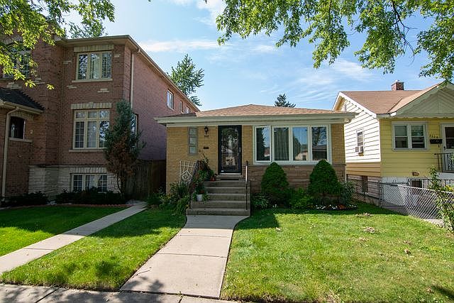 1st image of 3318 N Oriole Ave