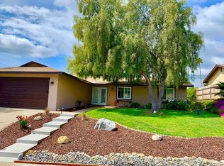 10469 N Dale Ave, Oak View, CA 93022