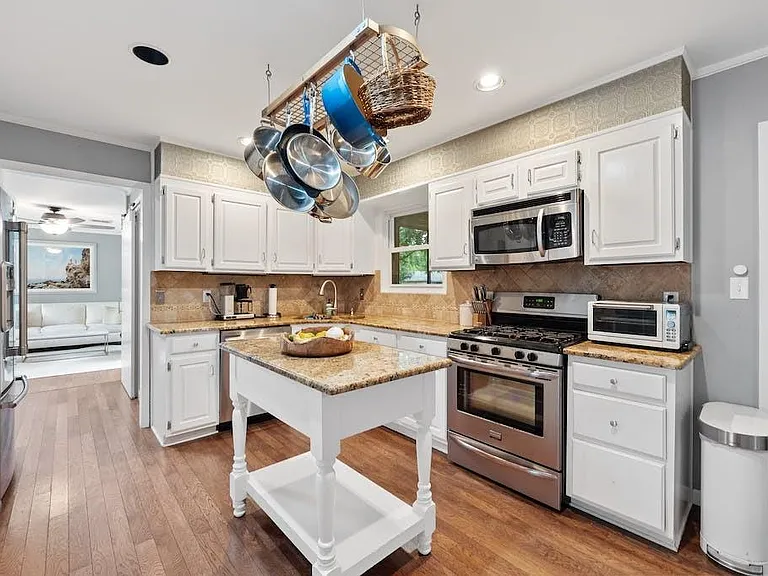 2609 Friar Tuck Ln — Photo 8