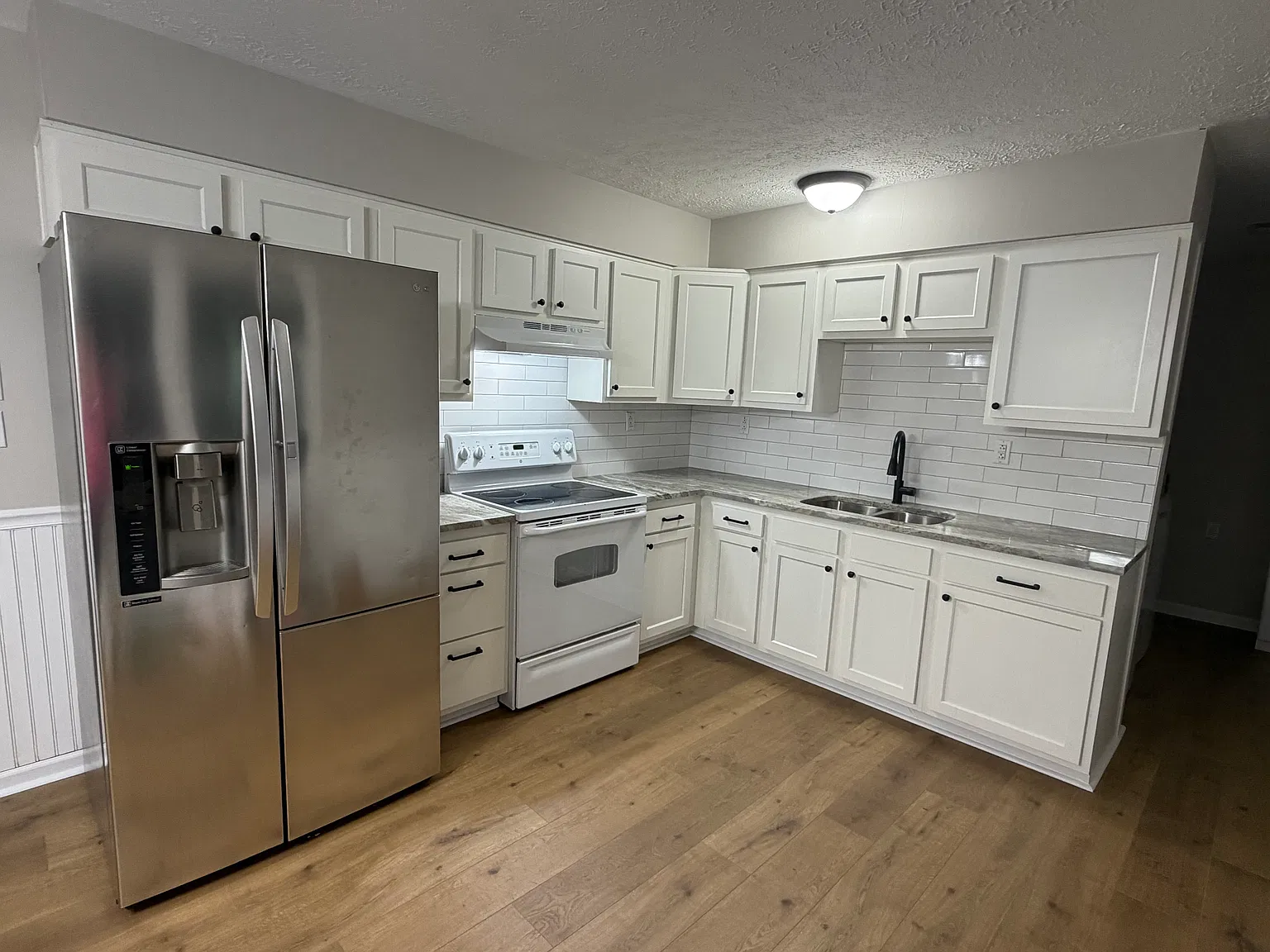 3 bed, 1030 sqft, $1,750 — Photo 3