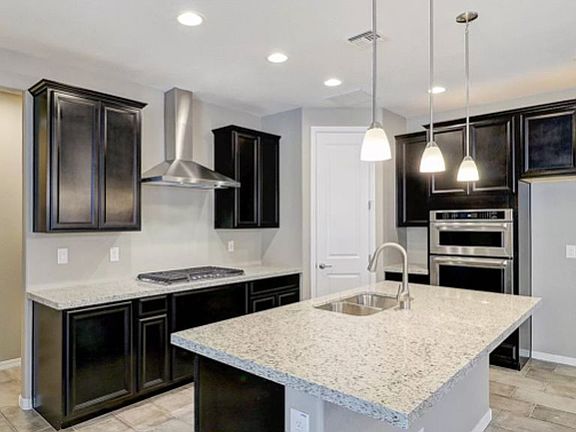 4th image of 1940 E Lantana Dr