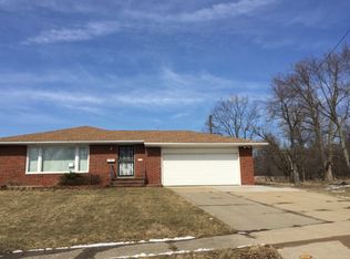 23733 Shurmer Dr, Warrensville Heights, OH