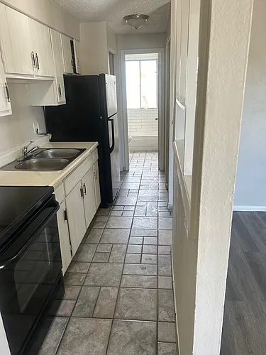 1205 Yosemite St #9 Photo 1