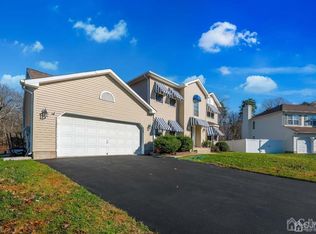 46 Diamond Ln, Howell, NJ 07731
