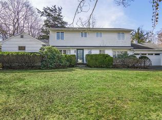 27 Conscience Cir, Setauket, NY 11733