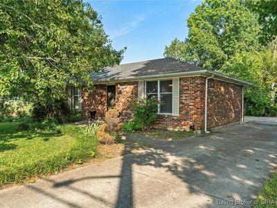 1301 Charlestown Pike, Jeffersonville, IN, 47130