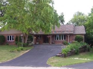 2820 Wexford Rd, Racine, WI 53405