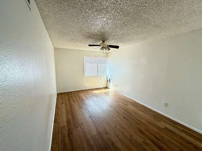 10660 W Concordia Dr #1 — Photo 11