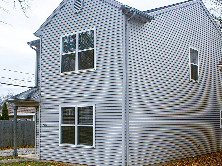 2536 Caroline St — Photo 5