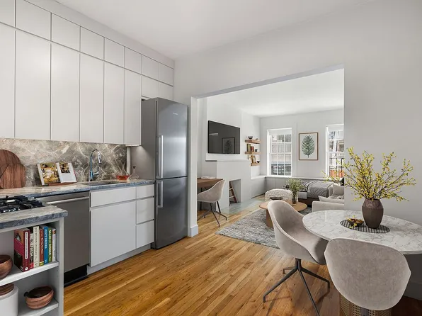 354 W 12th St APT 5B, New York, NY 10014