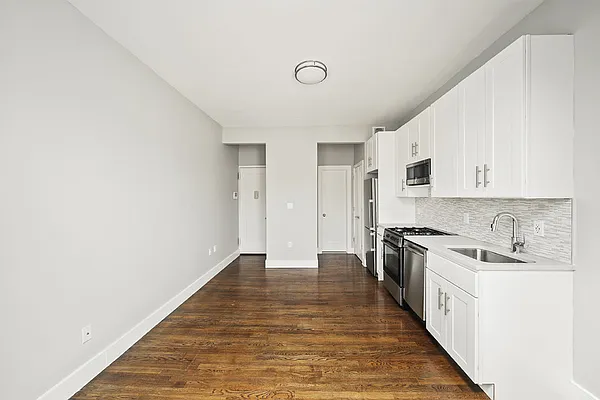 Rented by Cooper & Cooper Real Estate | media 18