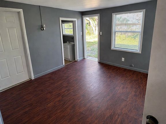 3rd image of 2332 Grove St S