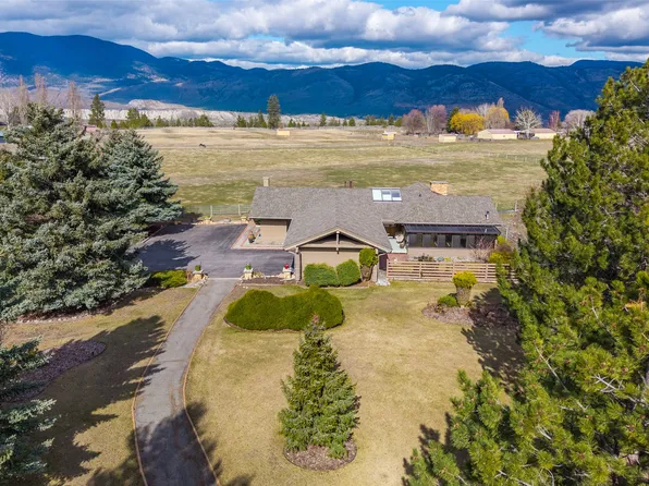 8140 Barnhartvale Rd, Kamloops, BC V2C 6W1