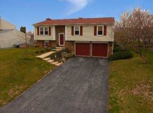 439 Amesbury Rd, Lancaster, PA 17601