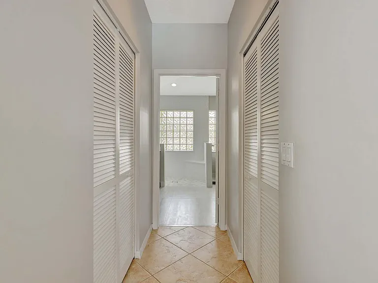1651 Lakefield North Ct — Photo 11