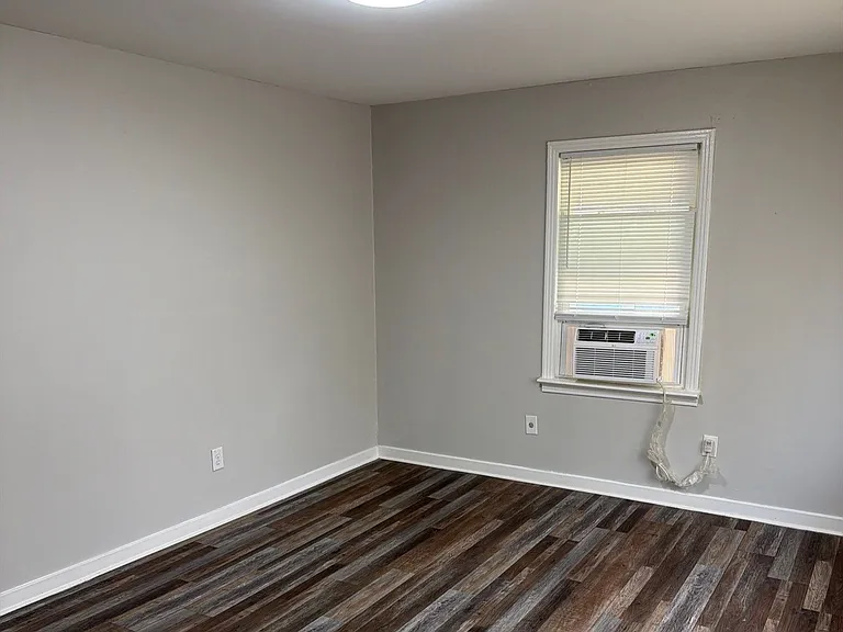 53 Cloverdale St — Photo 7