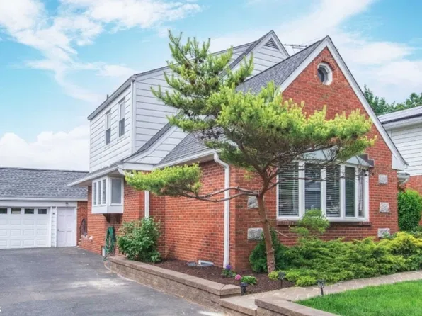 57 Myron St #2, Clifton, NJ 07014