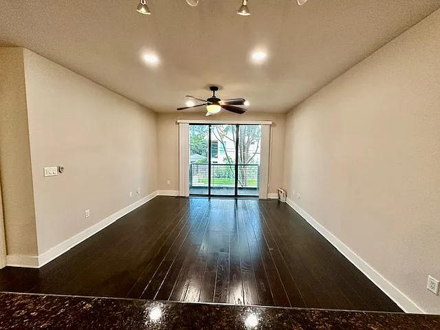 4605 Cedar Springs Rd #233 — Photo 2