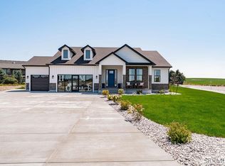 733 Pine Ridge Ln, Rexburg, ID 83440