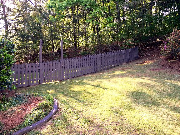 3rd image of 859 Cedar Bluff Ct
