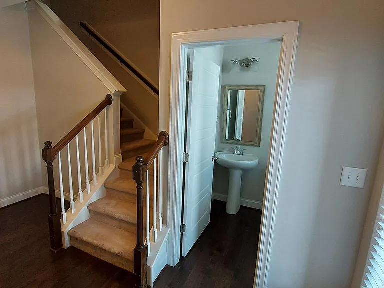 205 Hensley Oak Way — Photo 6